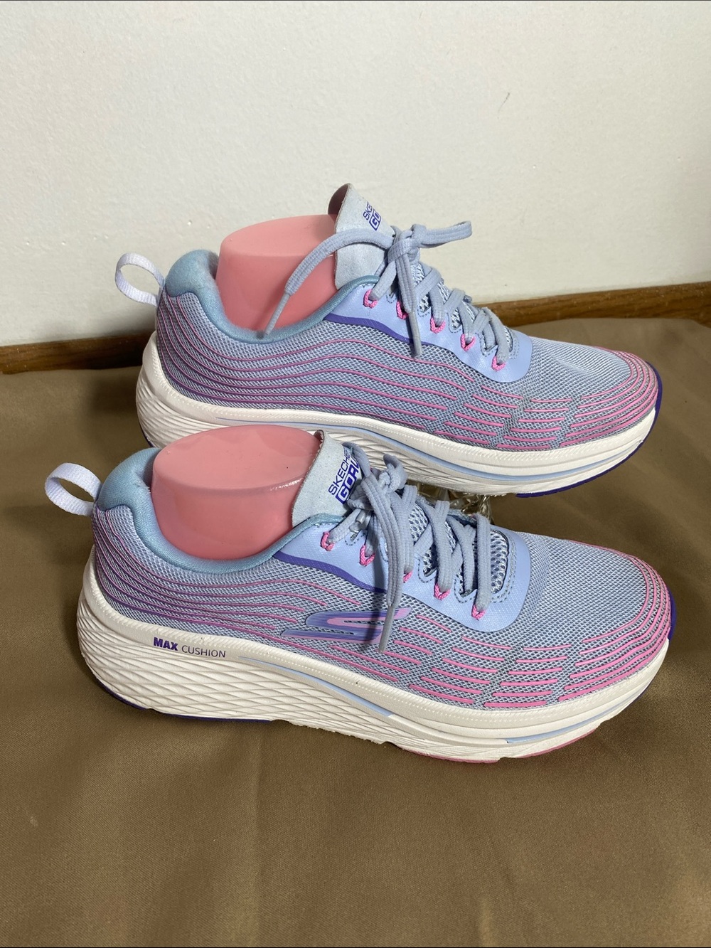 Skechers Girls Light Blue, Pink & Lavender Mesh Athletic Sneakers Size 8.5